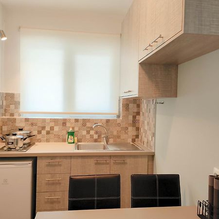 Akrotopi Apartments & Studios Толон Екстериор снимка