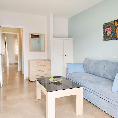 Akrotopi Apartments & Studios Толон Екстериор снимка