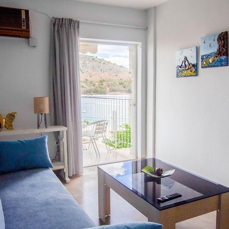 Akrotopi Apartments & Studios Толон Екстериор снимка