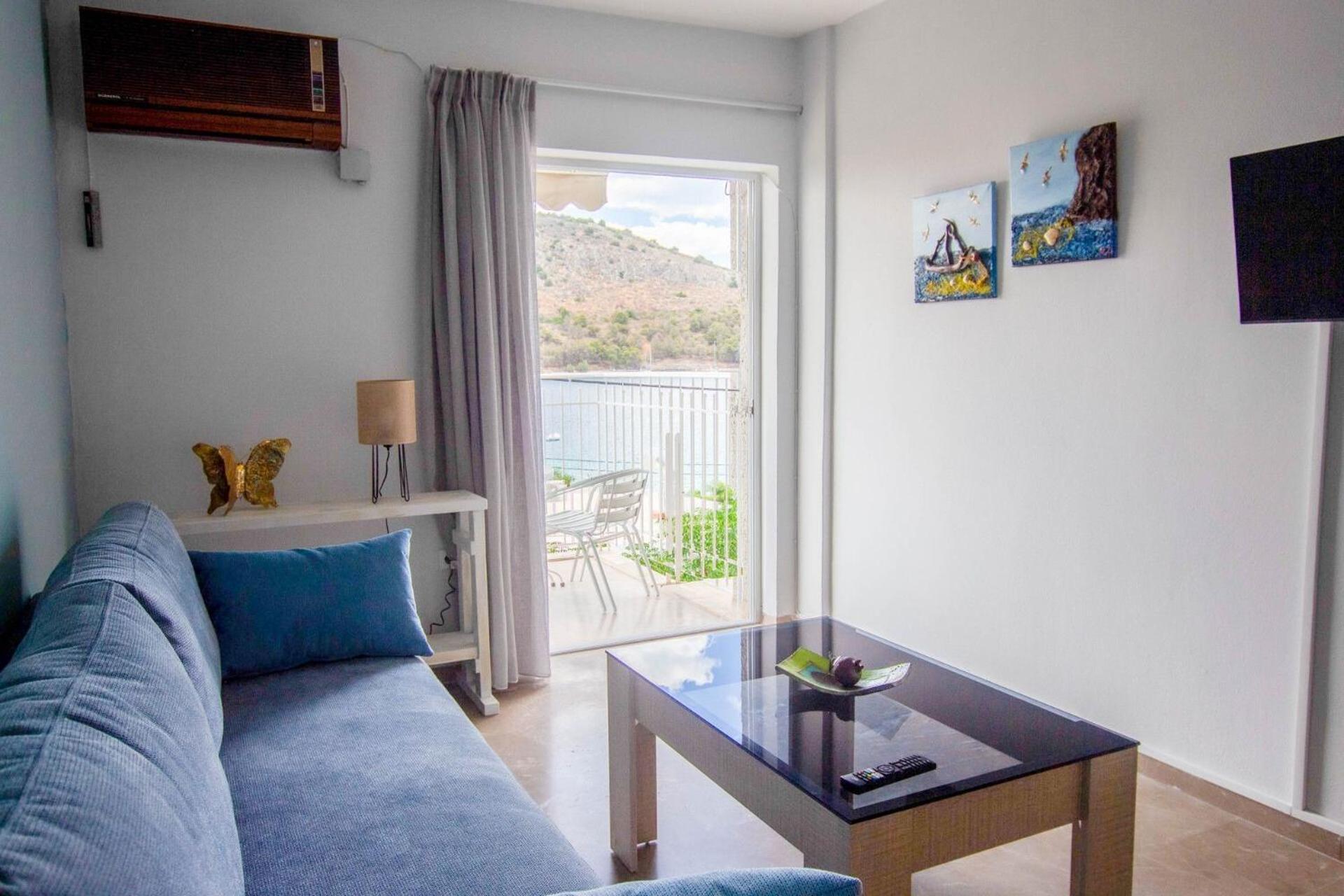 Akrotopi Apartments & Studios Толон Екстериор снимка