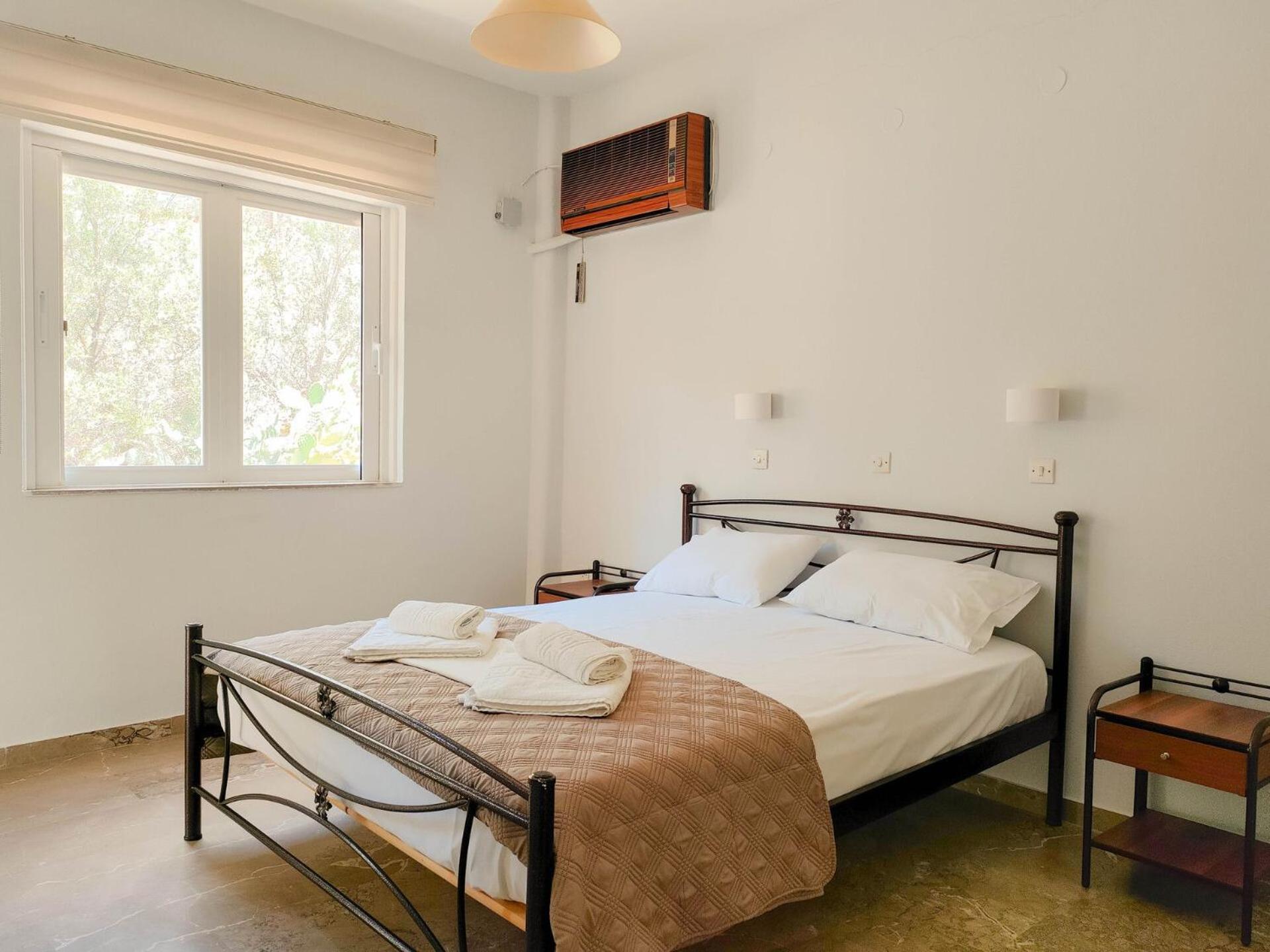 Akrotopi Apartments & Studios Толон Екстериор снимка