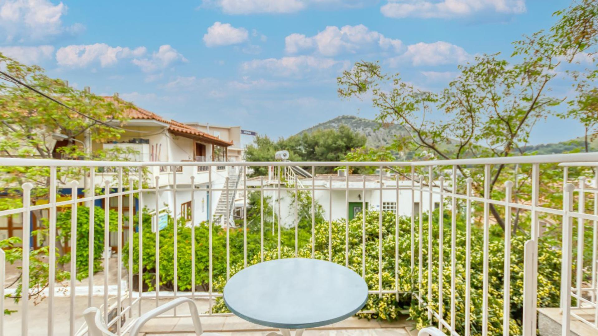 Akrotopi Apartments & Studios Толон Екстериор снимка