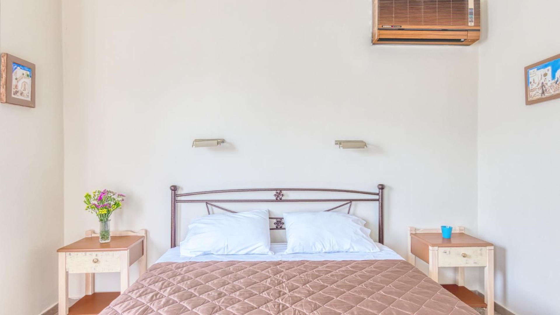 Akrotopi Apartments & Studios Толон Екстериор снимка