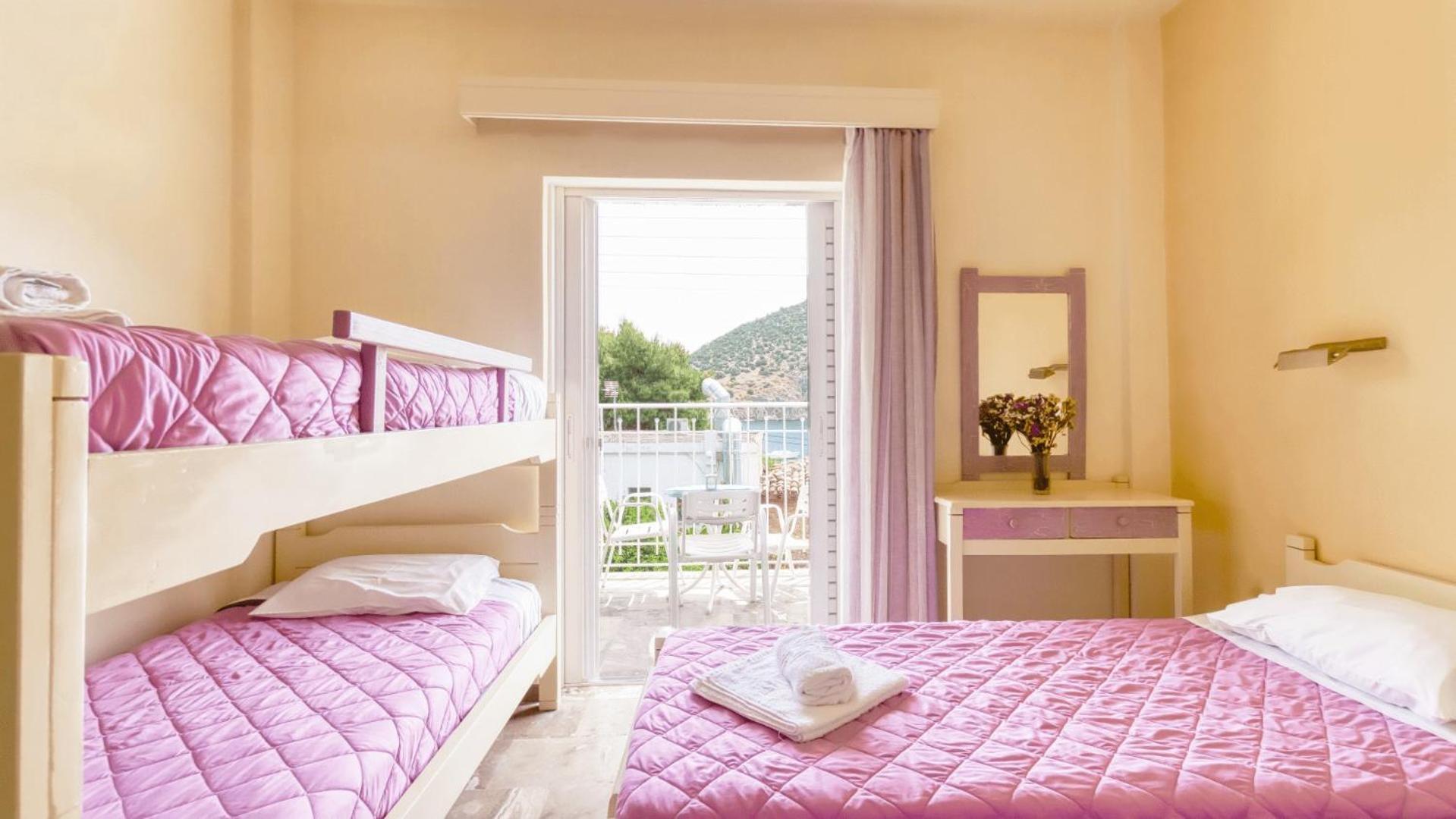 Akrotopi Apartments & Studios Толон Екстериор снимка